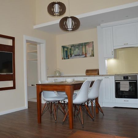 M2-Apartment Szombathely Ngoại thất bức ảnh