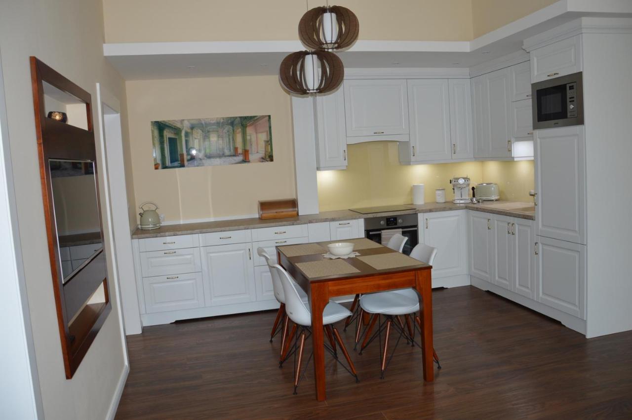 M2-Apartment Szombathely Ngoại thất bức ảnh