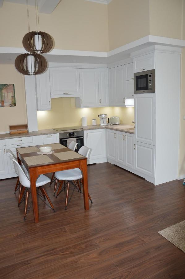 M2-Apartment Szombathely Ngoại thất bức ảnh